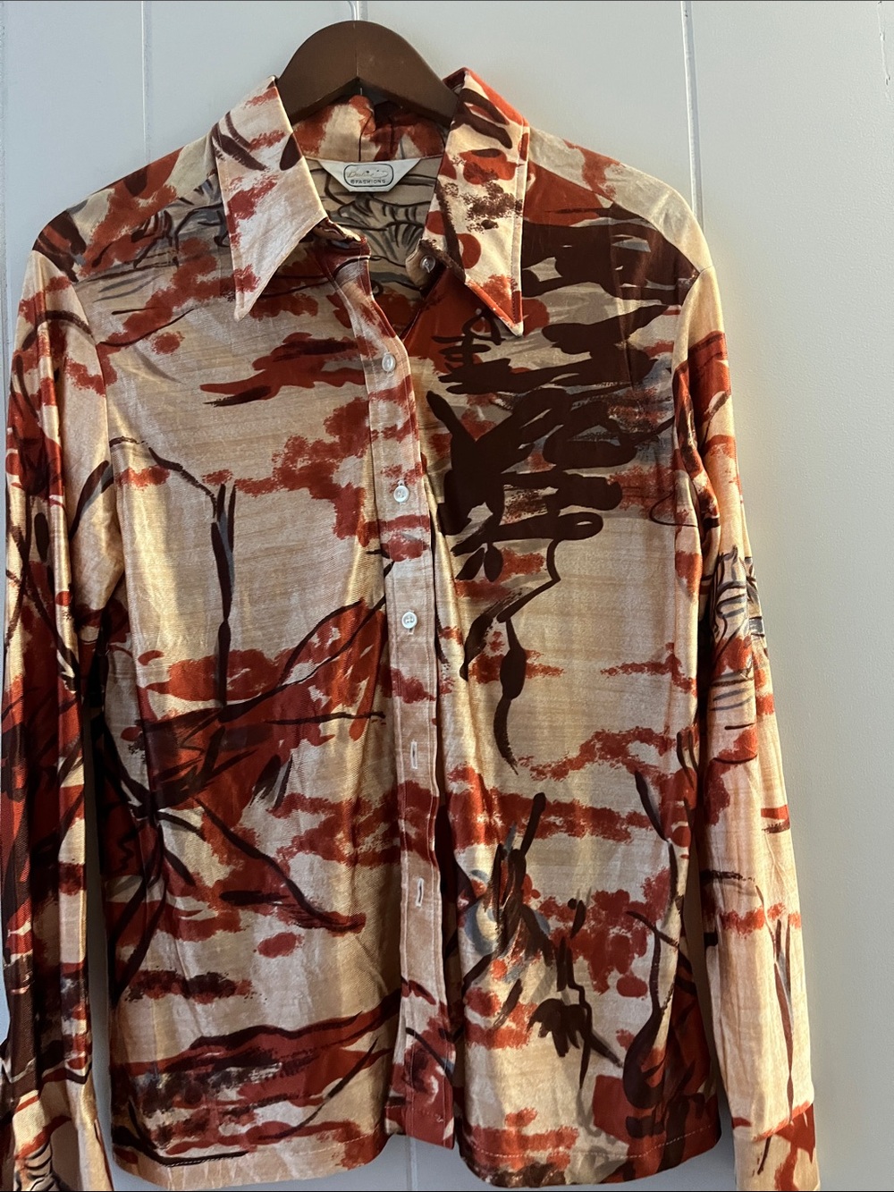 Vintage-Inspired Men's Long Sleeve Printed Shirt - Rust/Beige - Picture 7 of 10